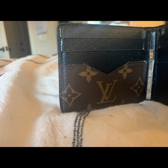 Louie Vuitton Mens Wallet